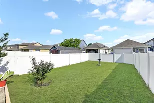 10337 Franklin Dr, Providence Village, TX 76227 - Photo 17