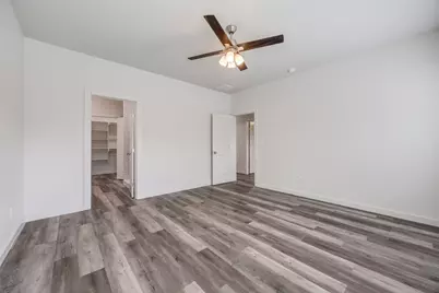 924 W Collins Street, Denison, TX 75020 - Photo 3
