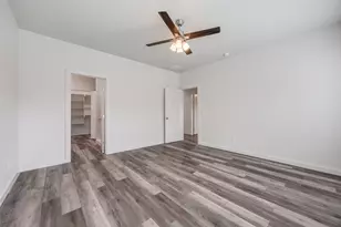 924 W Collins St, Denison, TX 75020 - Photo 3