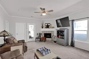 1128 Oakcrest Dr, Providence Village, TX 76227 - Photo 11