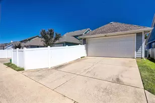 1128 Oakcrest Dr, Providence Village, TX 76227 - Photo 23