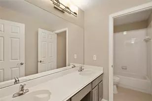 114 Midcrest Dr, Irving, TX 75063 - Photo 21