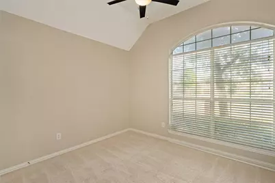 114 Midcrest Drive, Irving, TX 75063 - Photo 19