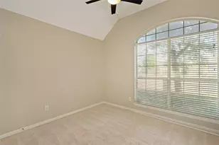 114 Midcrest Dr, Irving, TX 75063 - Photo 19