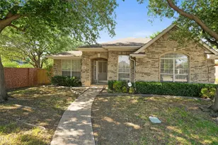 114 Midcrest Dr, Irving, TX 75063 - Photo 1