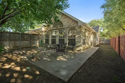 114 Midcrest Drive, Irving, TX 75063 - Photo 23