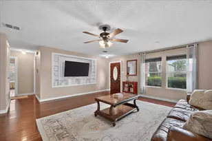 2320 Bradford Pear Dr, Little Elm, TX 75068 - Photo 3