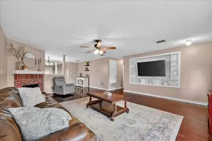 2320 Bradford Pear Dr, Little Elm, TX 75068 - Photo 9