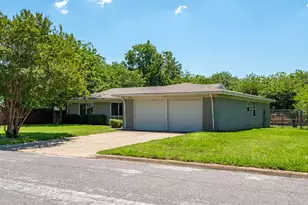 7024 Shauna Dr, North Richland Hills, TX 76180 - Photo 3