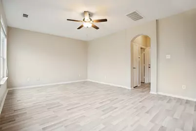 734 Crownpoint Court, Arlington, TX 76002 - Photo 13