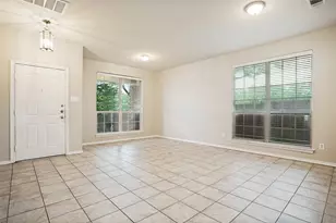 734 Crownpoint Ct, Arlington, TX 76002 - Photo 3