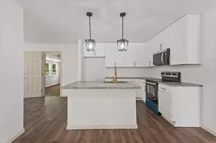 2002 Shawnee St, Denton, TX 76209 - Photo 13