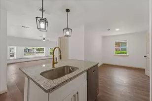2002 Shawnee St, Denton, TX 76209 - Photo 3