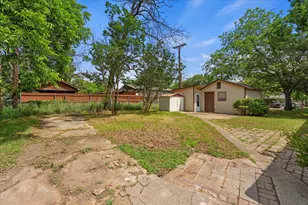 2002 Shawnee St, Denton, TX 76209 - Photo 31