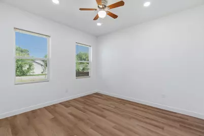 2406 Naoma Street, Dallas, TX 75241 - Photo 15