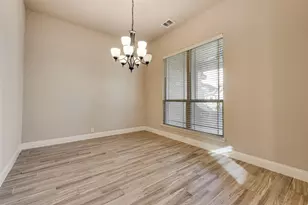 550 Lily St, Crowley, TX 76036 - Photo 5