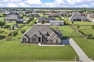 13310 McAllen Ln, Justin, TX 76247 - Photo 5