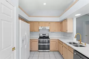 6903 Hawaii Ln, Arlington, TX 76016 - Photo 7