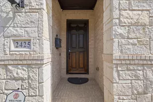 2425 Hunters Blvd, Lewisville, TX 75056 - Photo 3