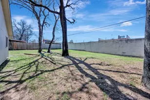 821 Timberoaks Dr, Azle, TX 76020 - Photo 35