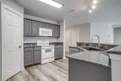 1024 Heberle Drive, Burleson, TX 76028 - Photo 15