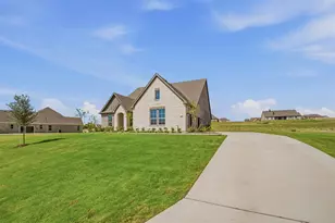 707 Water Side Dr, Van Alstyne, TX 75495 - Photo 3