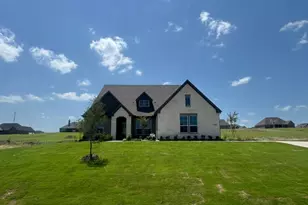 707 Water Side Dr, Van Alstyne, TX 75495 - Photo 1