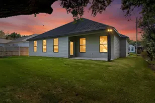5105 Waterbury Ct, Granbury, TX 76048 - Photo 33