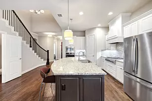 428 King Galloway Dr, Lewisville, TX 75056 - Photo 5