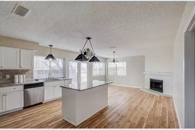 2101 Deerfield Drive, Carrollton, TX 75007 - Photo 5