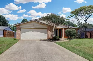 500 Moss Hill Ln, Euless, TX 76039 - Photo 3