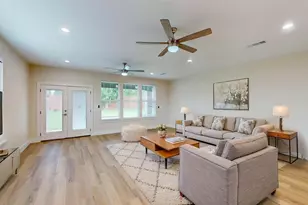 1625 Avenue D, Grand Prairie, TX 75051 - Photo 5