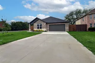 1625 Avenue D, Grand Prairie, TX 75051 - Photo 1