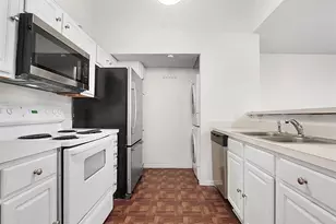 13215 Emily Rd, Dallas, TX 75240 - Photo 9
