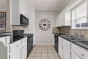 1809 S 11th St, Waco, TX 76706 - Photo 13