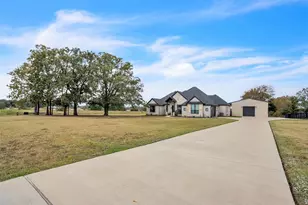 2044 Eastfield Dr, Wills Point, TX 75169 - Photo 35
