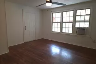 200 S Preston St, Wolfe City, TX 75496 - Photo 19
