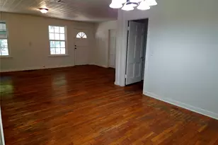 200 S Preston St, Wolfe City, TX 75496 - Photo 11