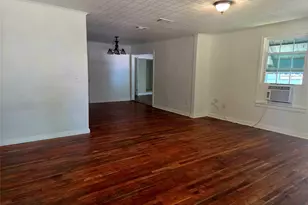 200 S Preston St, Wolfe City, TX 75496 - Photo 3