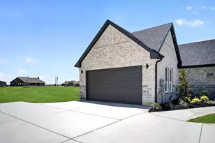 215 Regina St, Celeste, TX 75452 - Photo 11