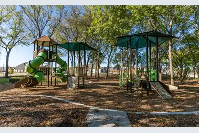 2064 Cuellar Way, Van Alstyne, TX 75495 - Photo 31