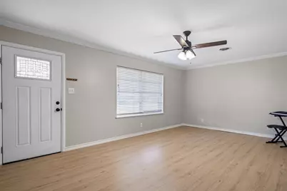 200 W Kansas Street, Van, TX 75790 - Photo 9