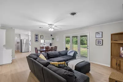 200 W Kansas Street, Van, TX 75790 - Photo 23