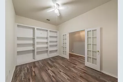 3917 Larkspur Drive, Haltom City, TX 76137 - Photo 3