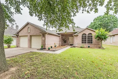 3917 Larkspur Drive, Haltom City, TX 76137 - Photo 1