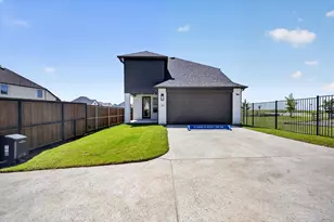 2090 Cuellar Wy, Van Alstyne, TX 75495 - Photo 25