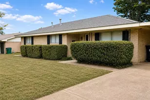 1507 Hulme St, Bowie, TX 76230 - Photo 3