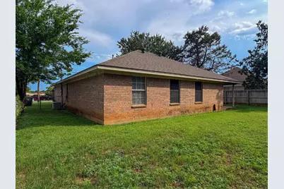 1202 Spell Avenue, Cleburne, TX 76033 - Photo 29