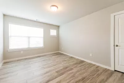 328 Niki Drive, Lewisville, TX 75057 - Photo 13