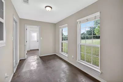 505 E 5th Street, Springtown, TX 76082 - Photo 33